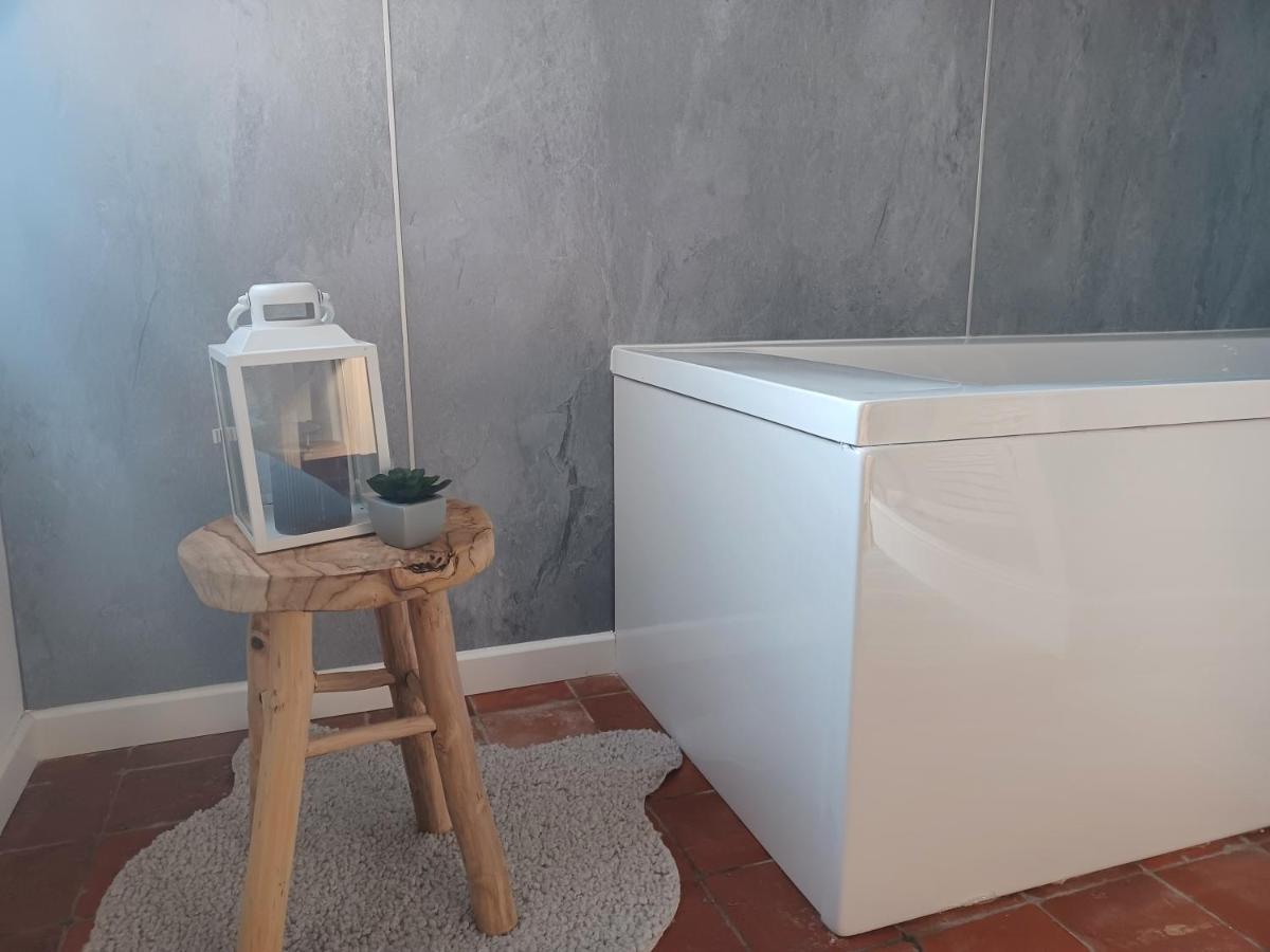 Le Refuge De Normandie Avec Spa Et Cheminee Mesnieres-en-Bray 外观 照片